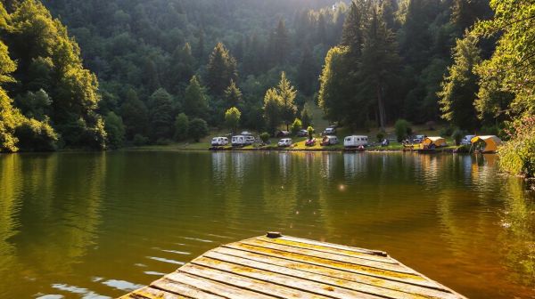 Top 5 campings dans le Lot ayant des piscines incroyables
